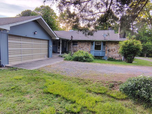 791 Lofton Lane, Chickamauga, GA 30707