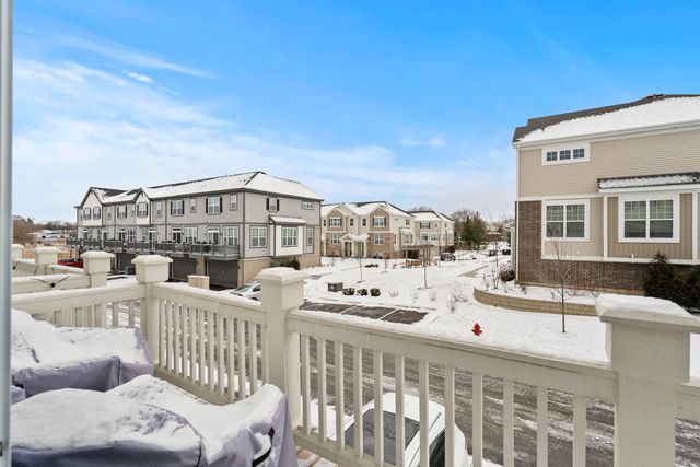 30W158 Wheeler Circle, Warrenville, IL 60563