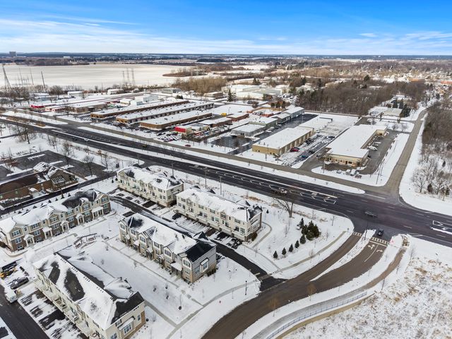 30W158 Wheeler Circle, Warrenville, IL 60563