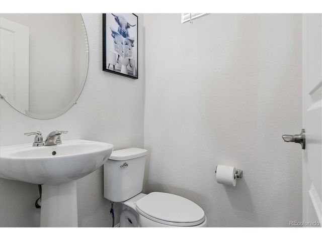 6910 Merseyside Ln, Castle Pines, CO 80108