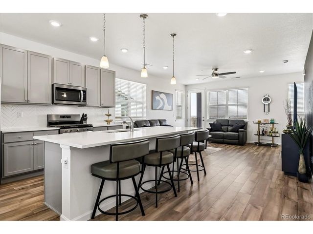 6910 Merseyside Ln, Castle Pines, CO 80108