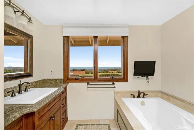 11 Tiburon Bay, Newport Beach, CA 92625