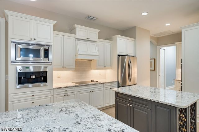 2116 Harlans RUN, Naples, FL 34105