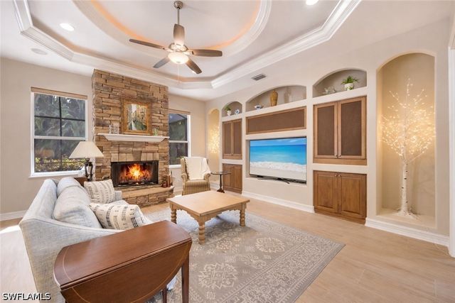 2116 Harlans RUN, Naples, FL 34105