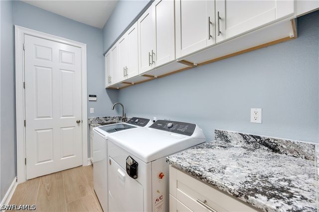 2116 Harlans RUN, Naples, FL 34105