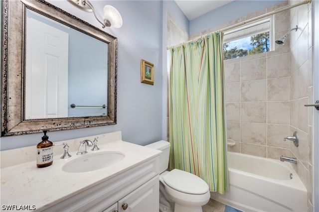 2116 Harlans RUN, Naples, FL 34105