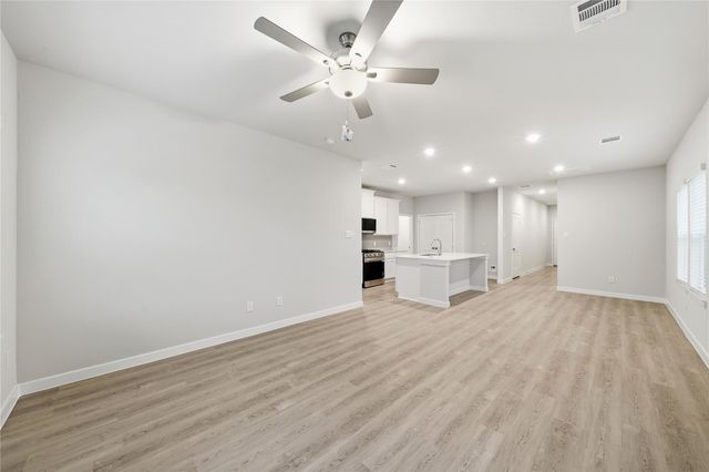 6603 Hidden Dunes Drive, Baytown, TX 77521