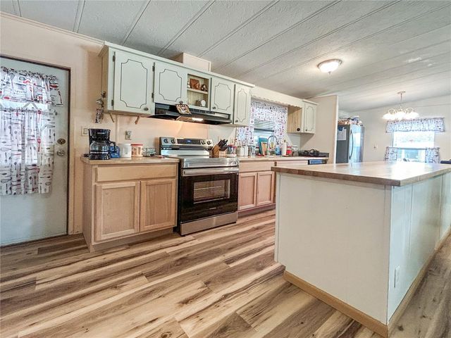 36412 LE SABRE WAY, Zephyrhills, FL 33541