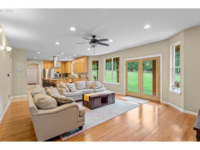 7015 Ne FERRIS Rd, La Center, WA 98629