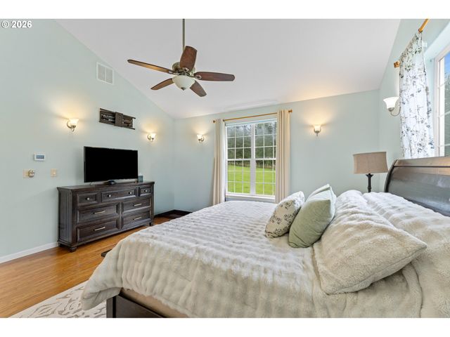 7015 Ne FERRIS Rd, La Center, WA 98629