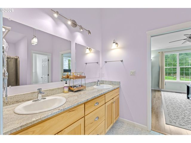 7015 Ne FERRIS Rd, La Center, WA 98629