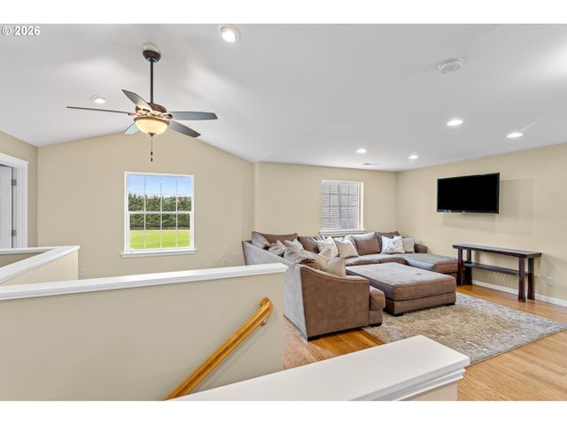 7015 Ne FERRIS Rd, La Center, WA 98629