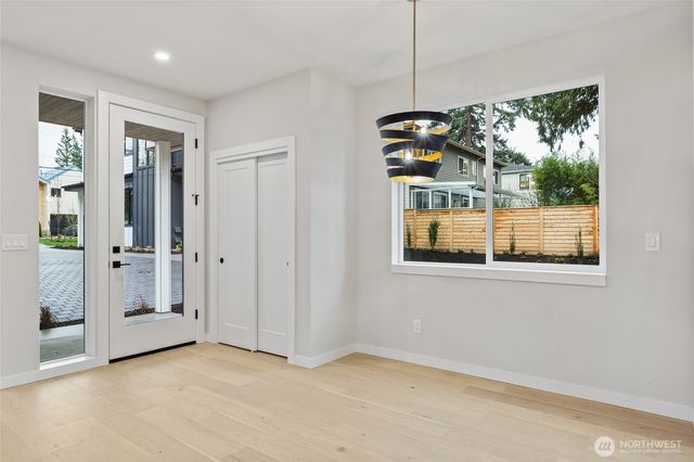 9012 124th Lane NE, Kirkland, WA 98033