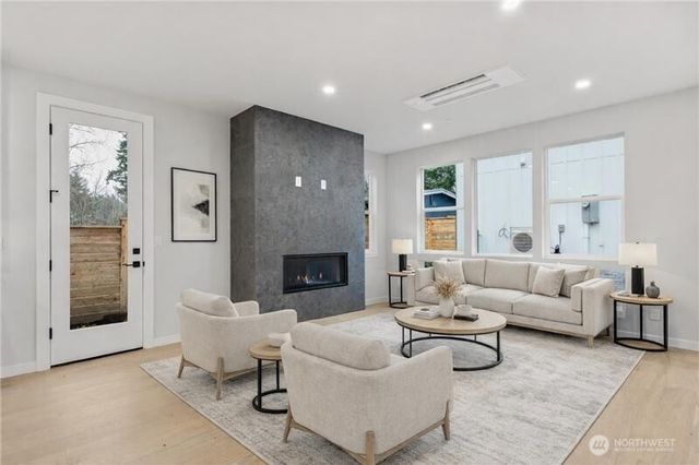 9012 124th Lane NE, Kirkland, WA 98033