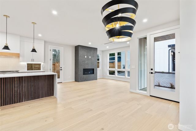 9012 124th Lane NE, Kirkland, WA 98033