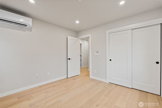 9012 124th Lane NE, Kirkland, WA 98033