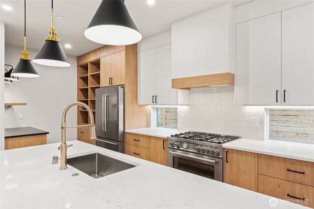 9012 124th Lane NE, Kirkland, WA 98033