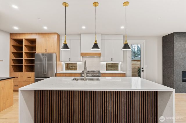 9012 124th Lane NE, Kirkland, WA 98033