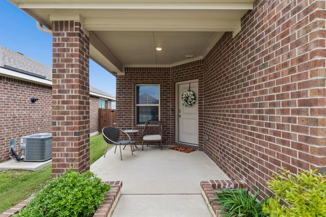 10121 Poinsett Way, Fort Worth, TX 76108