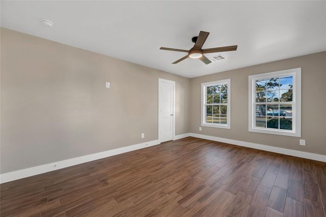 402 Bayou Bend, Baytown, TX 77521