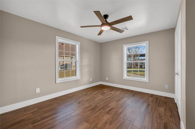 402 Bayou Bend, Baytown, TX 77521