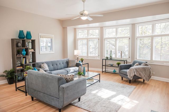 3056 N Paulina Street, Chicago, IL 60657