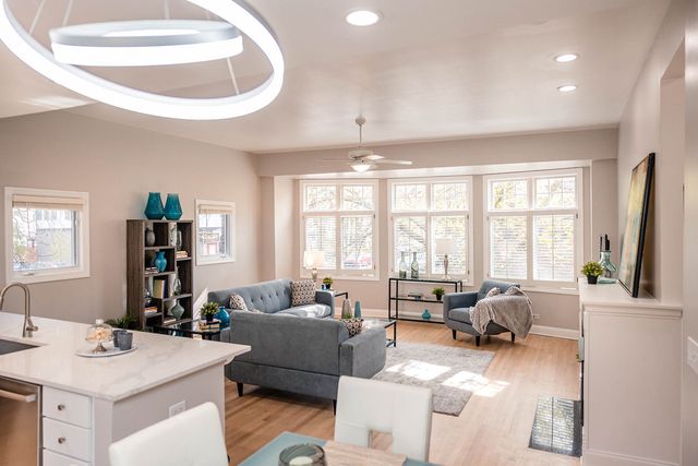 3056 N Paulina Street, Chicago, IL 60657