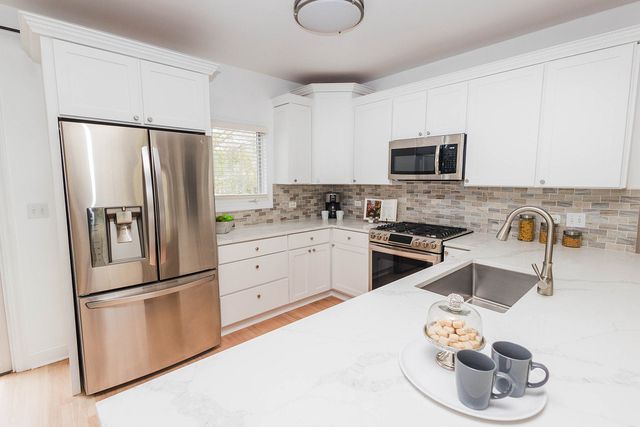 3056 N Paulina Street, Chicago, IL 60657
