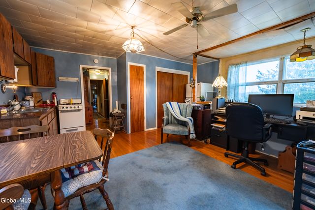 39 E Hill Road, Berne, NY 12009