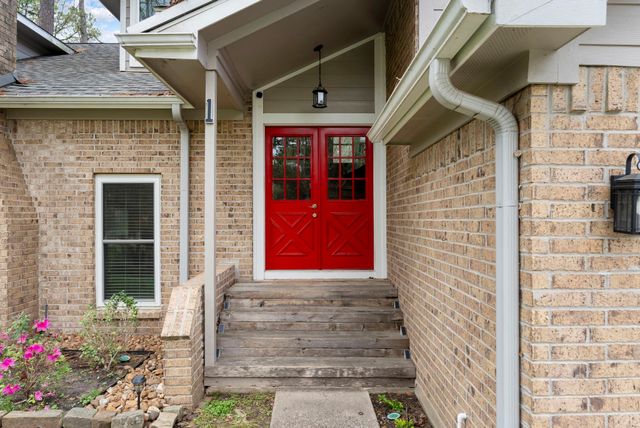 1 Birchcane Court, The Woodlands, TX 77381