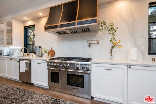 320 N Alta Vista Boulevard, Los Angeles, CA 90036