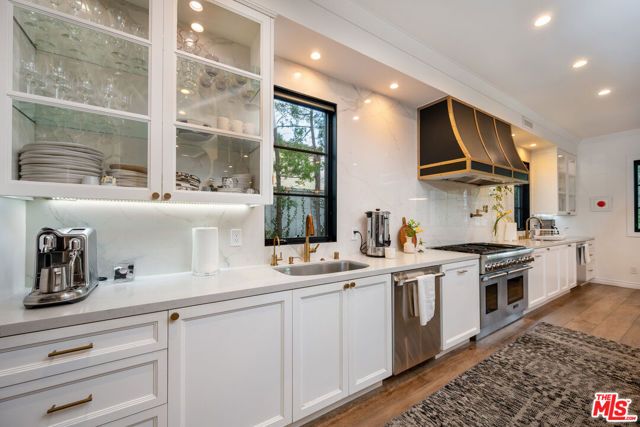 320 N Alta Vista Boulevard, Los Angeles, CA 90036