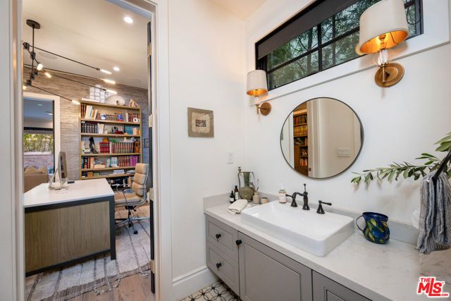 320 N Alta Vista Boulevard, Los Angeles, CA 90036