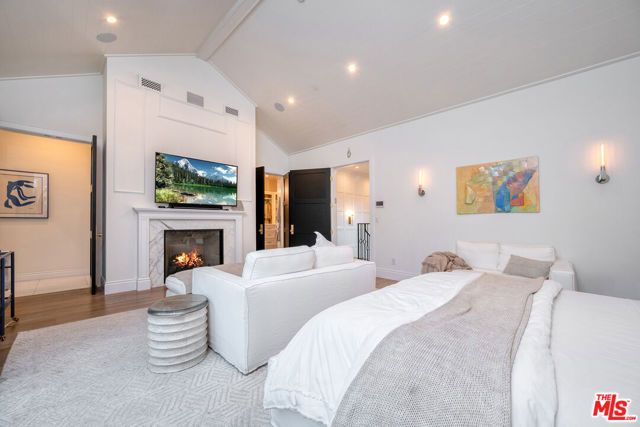 320 N Alta Vista Boulevard, Los Angeles, CA 90036