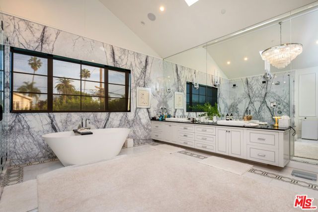 320 N Alta Vista Boulevard, Los Angeles, CA 90036