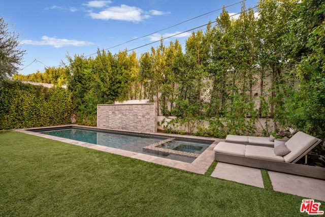 320 N Alta Vista Boulevard, Los Angeles, CA 90036