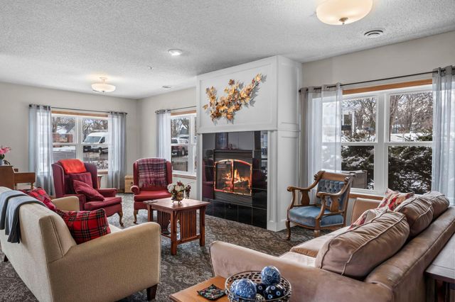 2231 Penn Place N 208, North Saint Paul, MN 55109