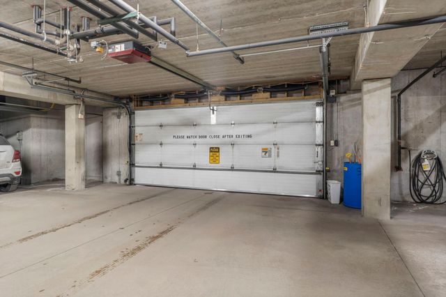 2231 Penn Place N 208, North Saint Paul, MN 55109