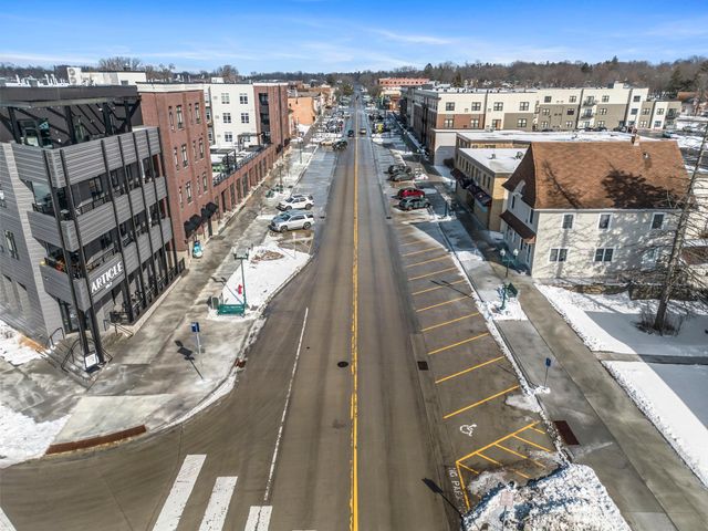 2231 Penn Place N 208, North Saint Paul, MN 55109