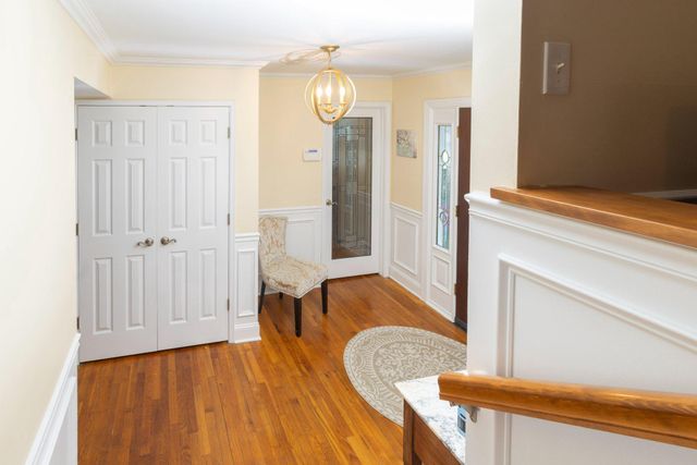 64 WESLEYAN DR, Hamilton, NJ 08690