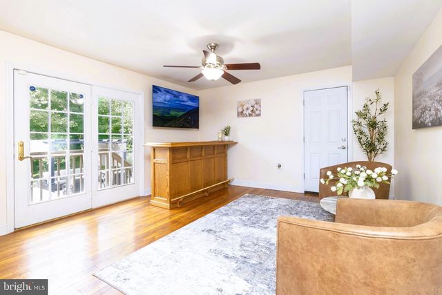 64 WESLEYAN DR, Hamilton, NJ 08690