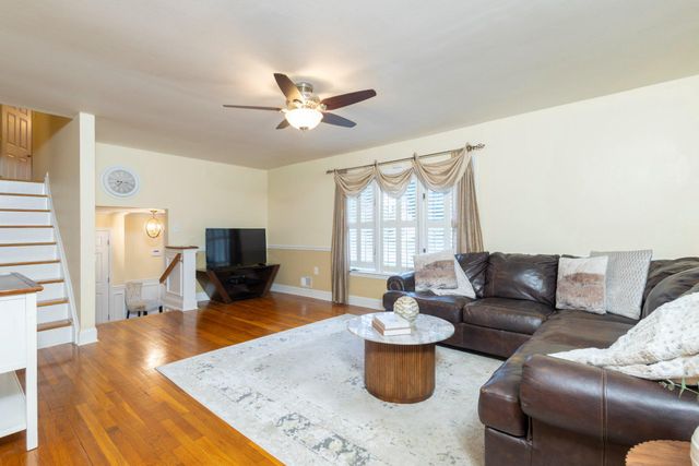 64 WESLEYAN DR, Hamilton, NJ 08690