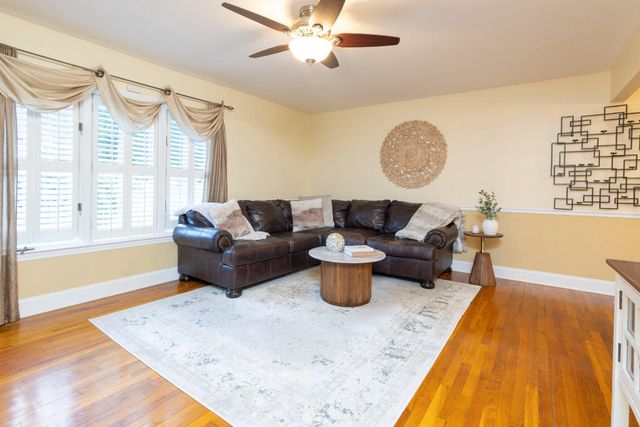 64 WESLEYAN DR, Hamilton, NJ 08690