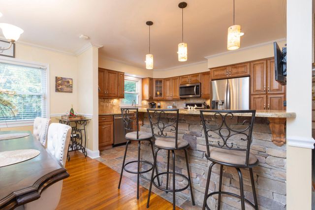 64 WESLEYAN DR, Hamilton, NJ 08690
