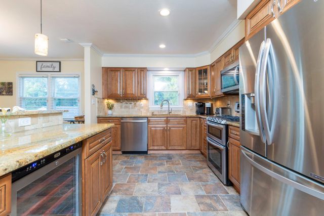 64 WESLEYAN DR, Hamilton, NJ 08690
