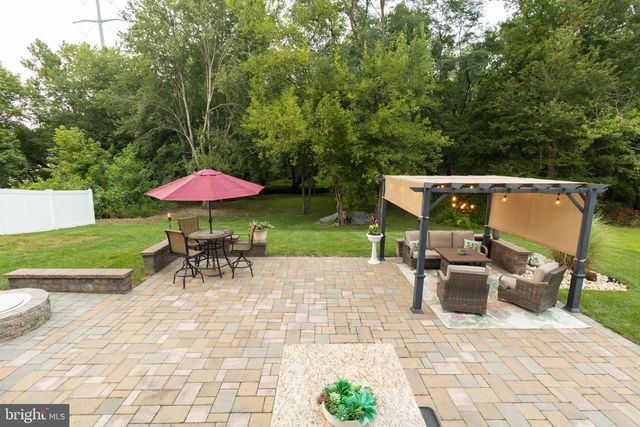 64 WESLEYAN DR, Hamilton, NJ 08690