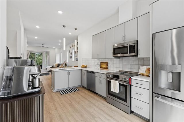 2199 Lenox Road NE 12, Atlanta, GA 30324