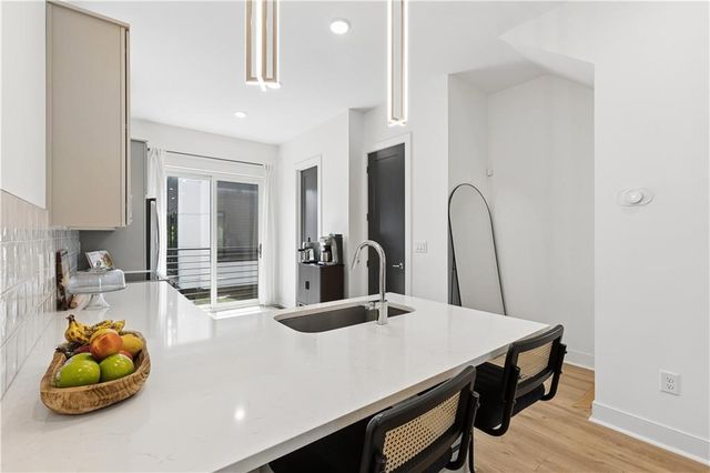 2199 Lenox Road NE 12, Atlanta, GA 30324