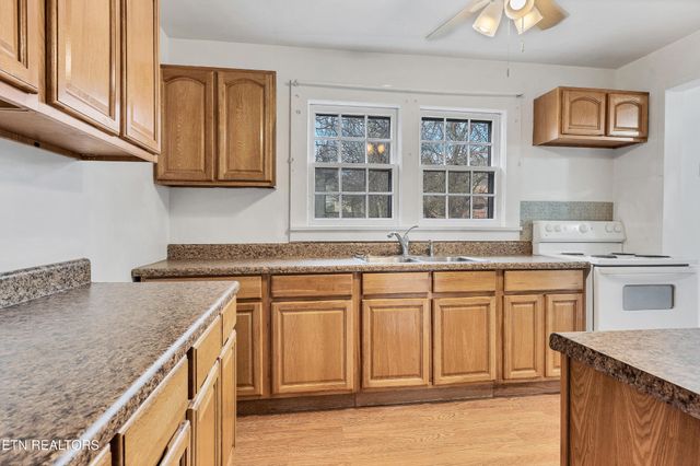 508 S Ruth St, Maryville, TN 37803