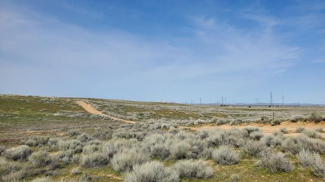 130th St West & Avenue I-8, Lancaster, CA 93536